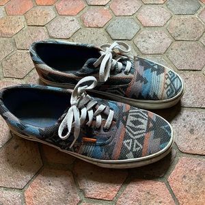 Mens size 9 Vans with Aztec Design